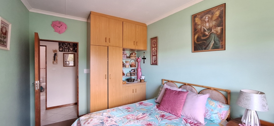 3 Bedroom Property for Sale in Albertinia Western Cape